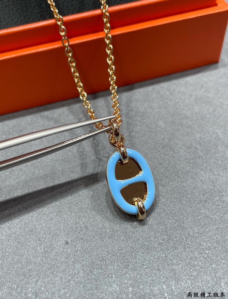 H**me5 necklaces